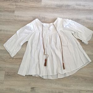 White Floral Embroidery Blouse